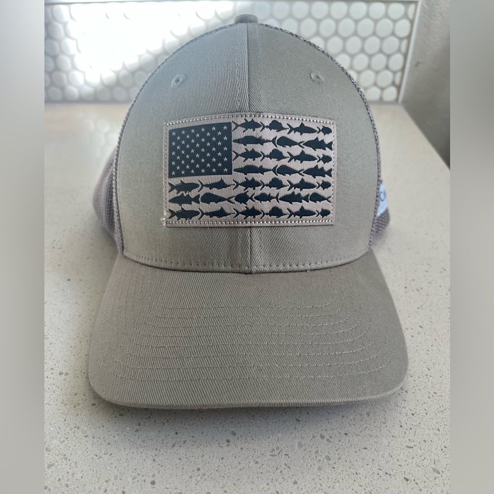 Columbia PFG Flexfit Trucker Hat Mesh American Flag Fishing S/M
